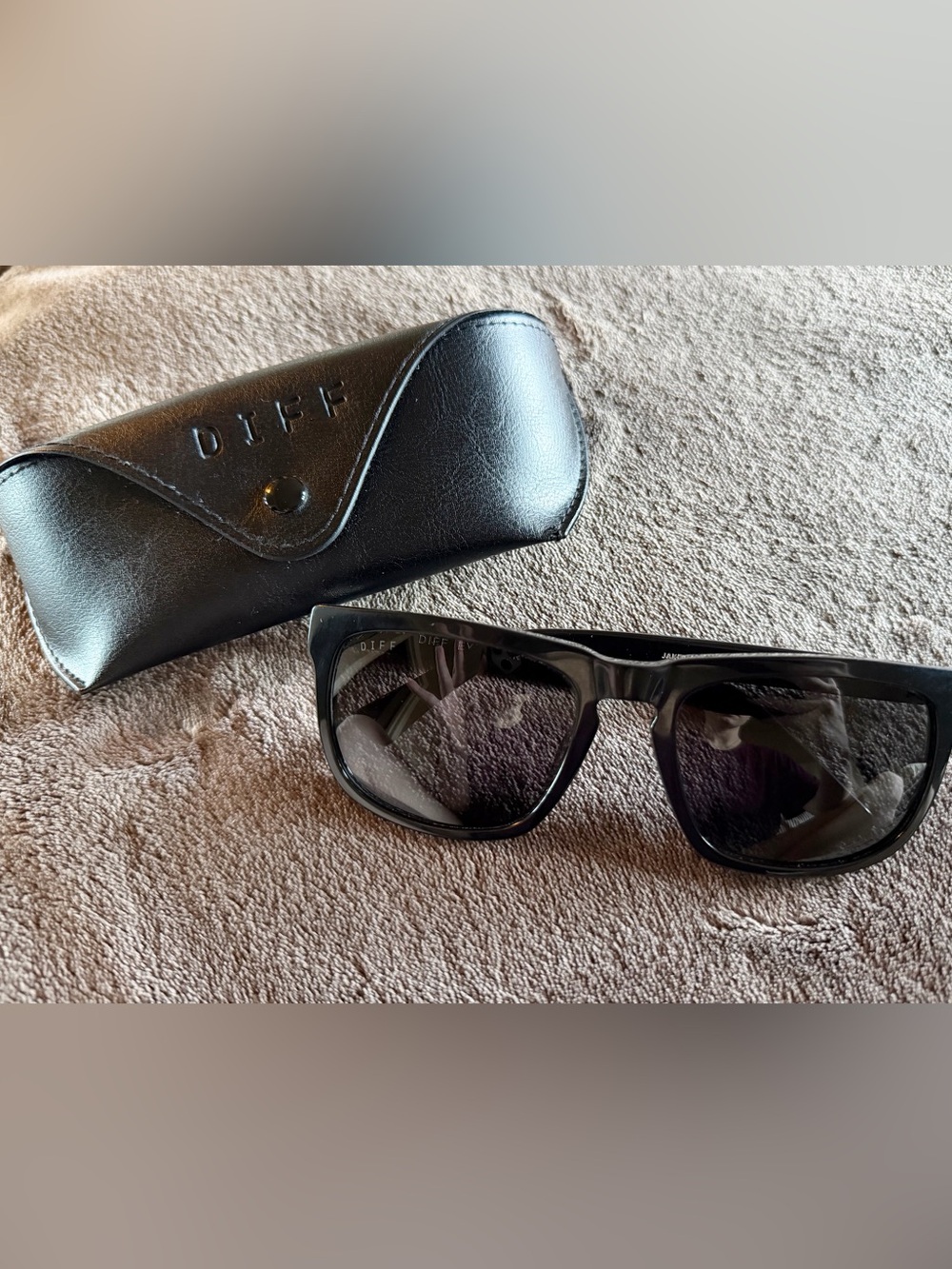 DIFF Eyewear Black ‘JAKE’ Sunglasses
